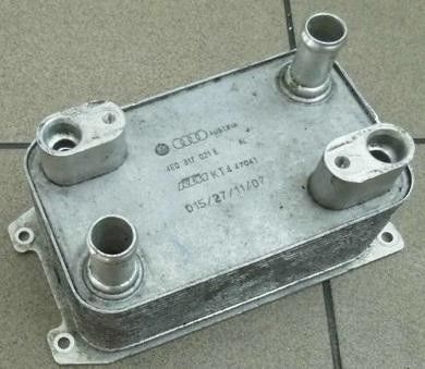 4E0317021E أجزاء المحرك تبريد زيت العدادات