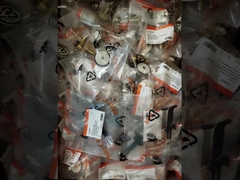 06E121045R أنابيب المبرد للسيارات مقاومة للتآكل وسهلة التثبيت